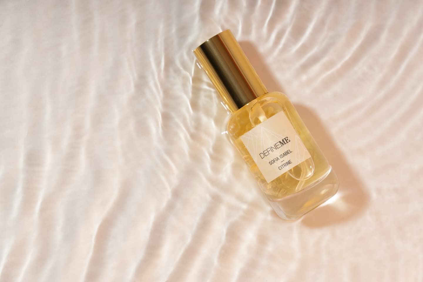 DefineMe Sofia Isabel, Citrine Crystal Perfume, 0.95 fl oz, Gourmand, Fruity and Sweet Fragrance with Mandarin, Tangerine, Vanilla & Jasmine Notes, Perfumes for Women
