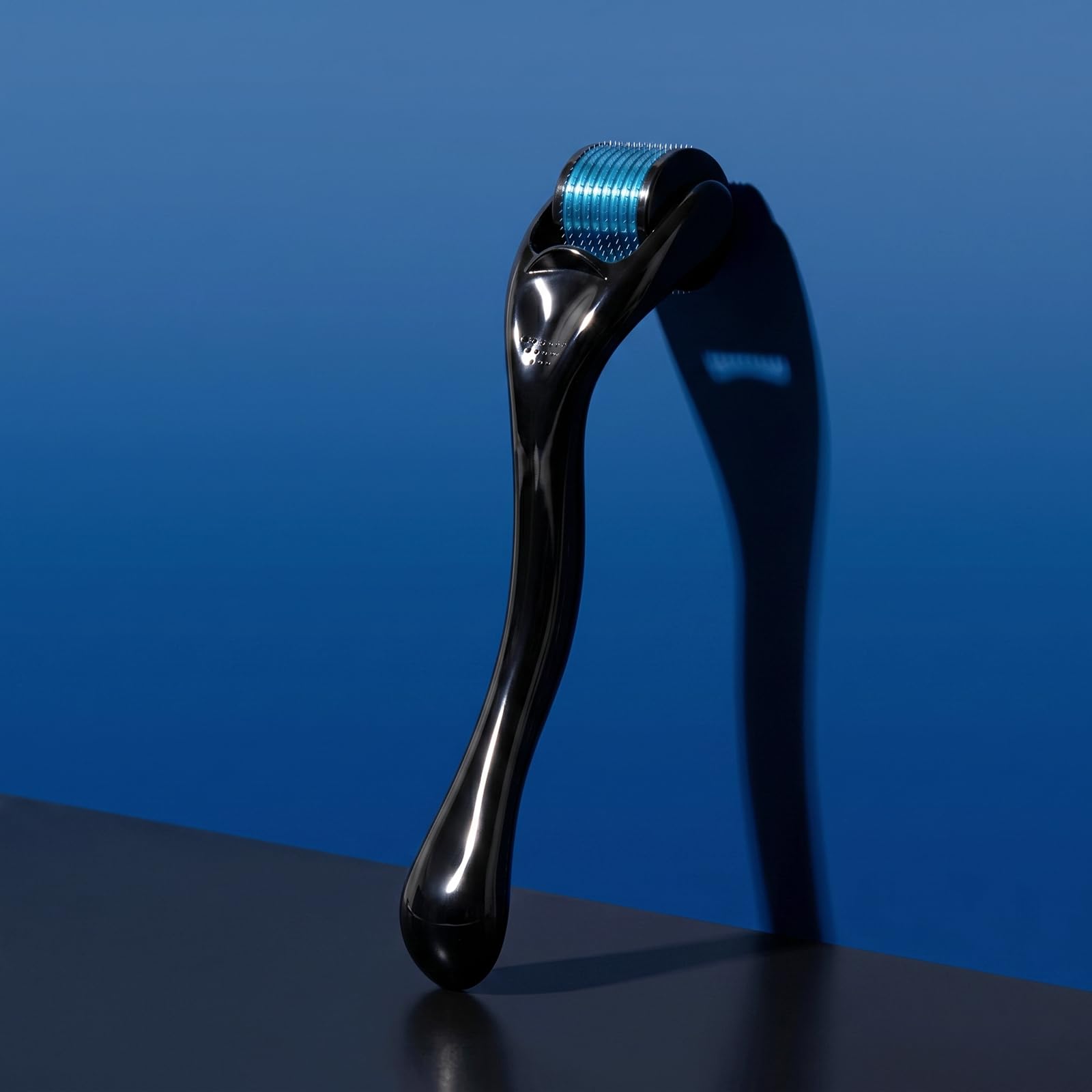 ROSELYNBOUTIQUE Derma Roller for Men & Women - Beauty Tool,0.25mm,Titanium