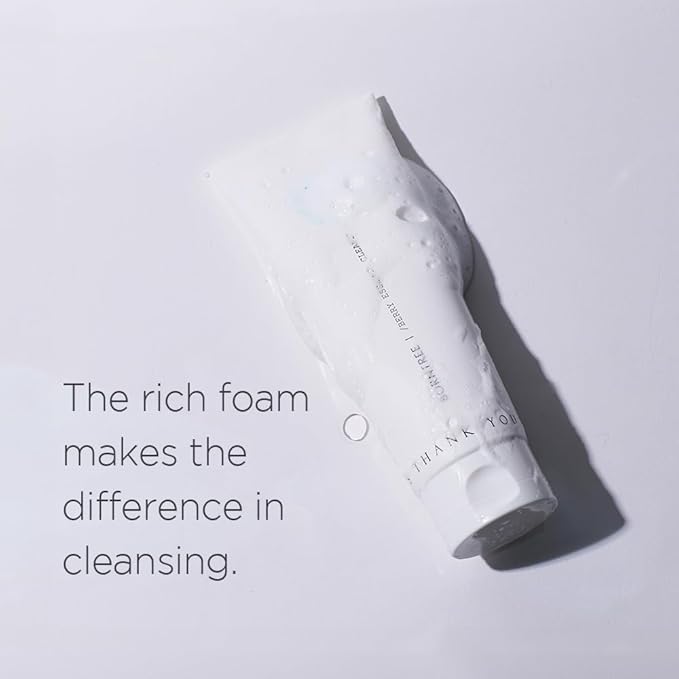 BORNTREE Berry Essence Cleansing Foam 5.07 fl oz K-Beauty Rich Foam Deep Cleansing Coloring Makeup Clean Moisture Hydrating Brightening Skin Barrier Strengthening