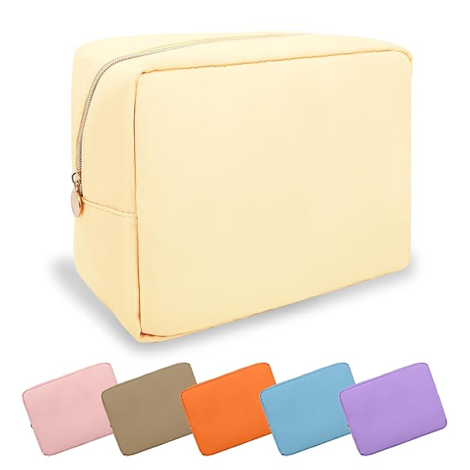UIXIZQ Large Makeup Bag Pouch,Nylon Women Travel Toiletry Storage Bag Preppy Cosmetic Bag for Girls,Big Makeup Organizer Bag Cute Zipper Pouch Skincare Bag for Sport Work Gift(Large-Sand)
