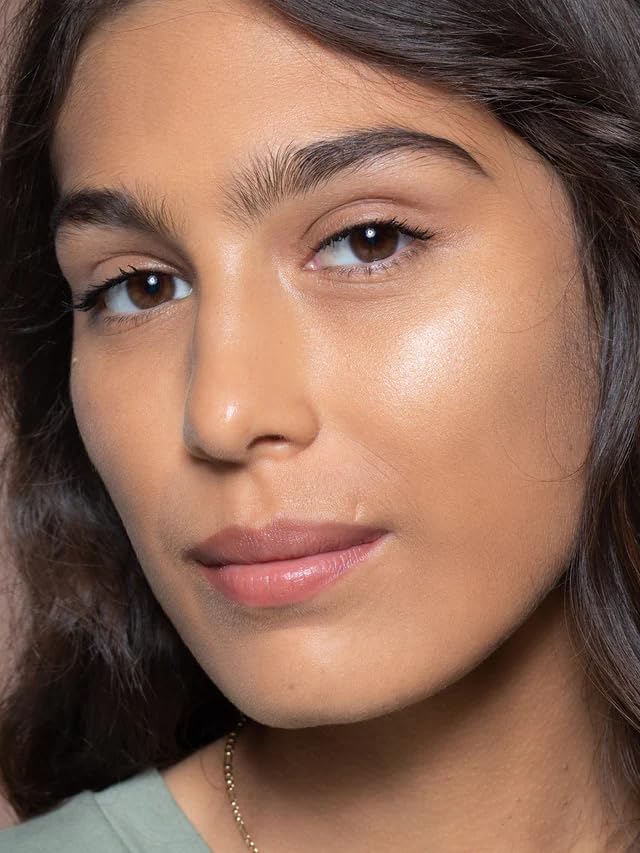 ILIA - Multi-Stick Cheek + Lip Color | Buildable + Blendable | Multi-Use Cream Highlighter | Nourishing Skincare Ingredients | Clean, Cruelty-Free (Cosmic Dancer | Soft champagne pearl)