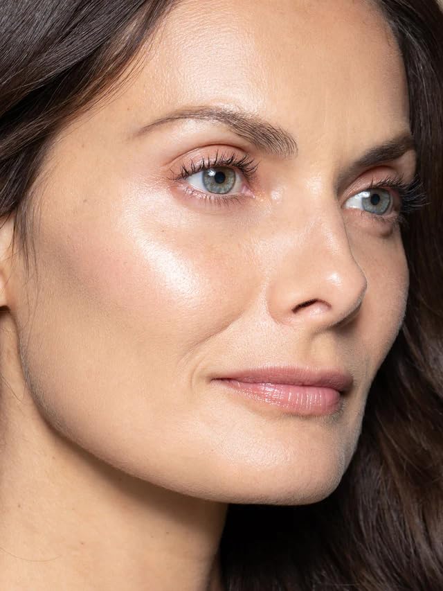 ILIA - Multi-Stick Cheek + Lip Color | Buildable + Blendable | Multi-Use Cream Highlighter | Nourishing Skincare Ingredients | Clean, Cruelty-Free (Cosmic Dancer | Soft champagne pearl)