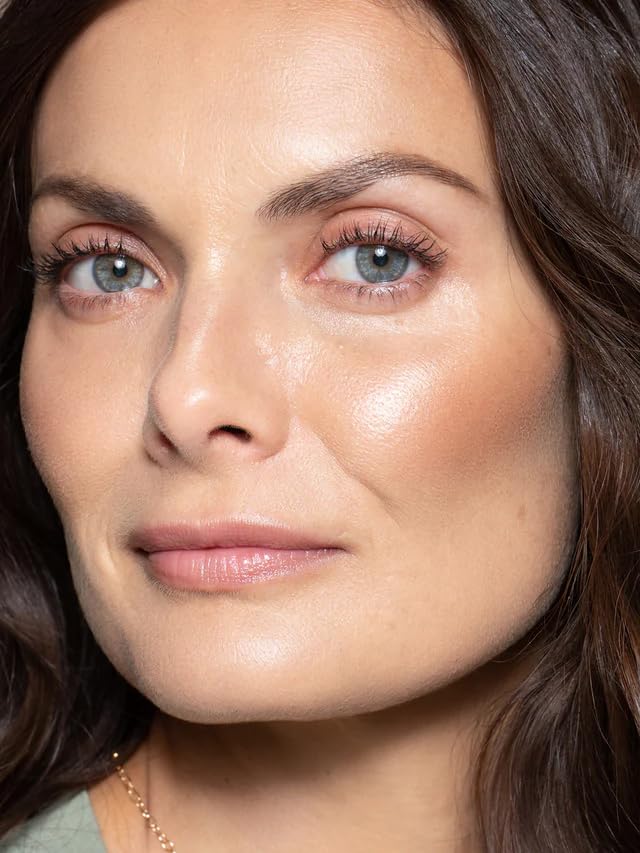 ILIA - Multi-Stick Cheek + Lip Color | Buildable + Blendable | Multi-Use Cream Highlighter | Nourishing Skincare Ingredients | Clean, Cruelty-Free (In The City | Bronze pearl)