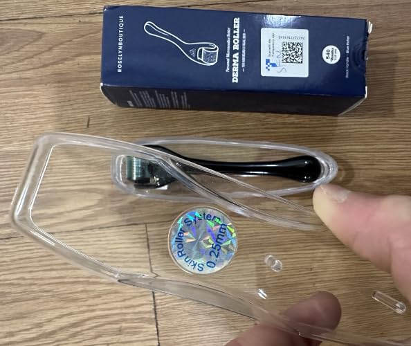 ROSELYNBOUTIQUE Derma Roller for Men & Women - Beauty Tool,0.25mm,Titanium