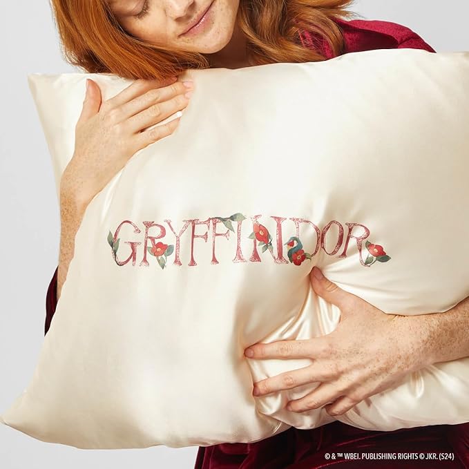 Kitsch & Harry Potter Satin Pillowcase W/Zipper - Size 19x36, Gryffindor