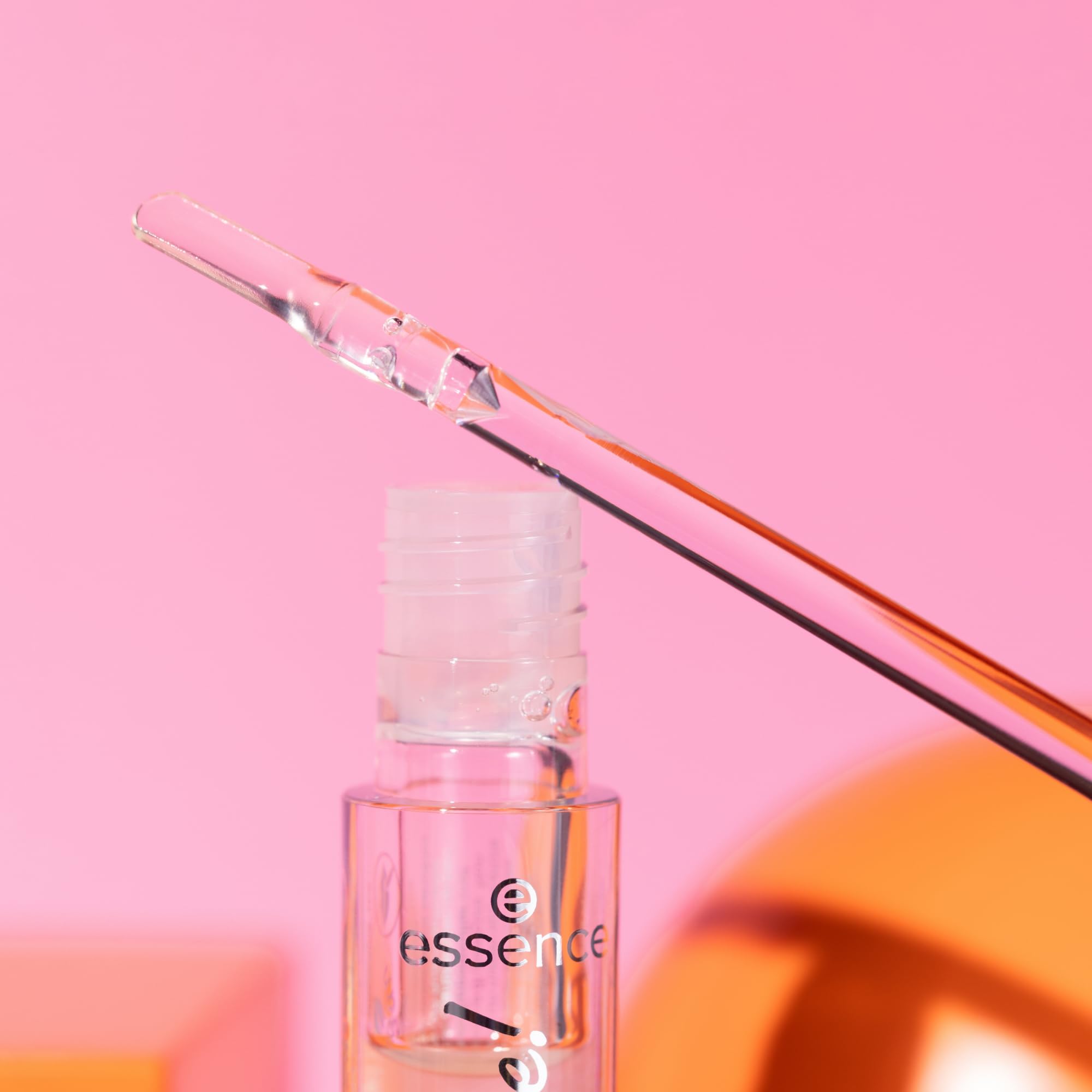 essence | What the Fake! Glass Shine Plumping Lip Filler | Clear Gloss with a High Shine Plumping Effect | Infused with Ginger Oil and Hyaluronic Acid | Vegan, Gluten Free & Cruelty Free