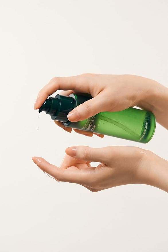Nature Republic Real squeeze aloe vera Toner | Hydrating Moisturizer, Hydrating Glowm, Fast-Absorbing, Non-Sticky Formula, After Sun & Aftershave (150ml / 5.24oz)