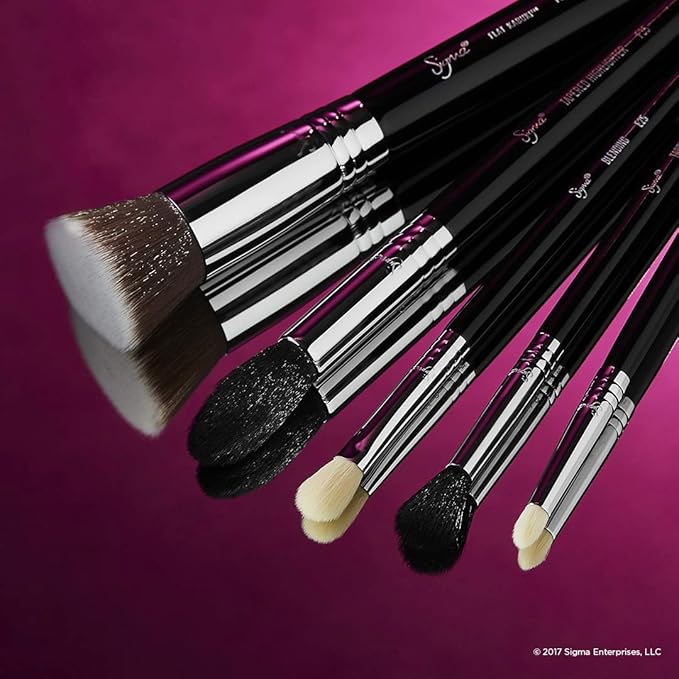 Sigma Beauty Most-Wanted Brush Set — Set of 5 Favorite Makeup Brushes for Foundation, Highlighter, Eyeshadow, Pencil Liner, and Blending (5 pcs)