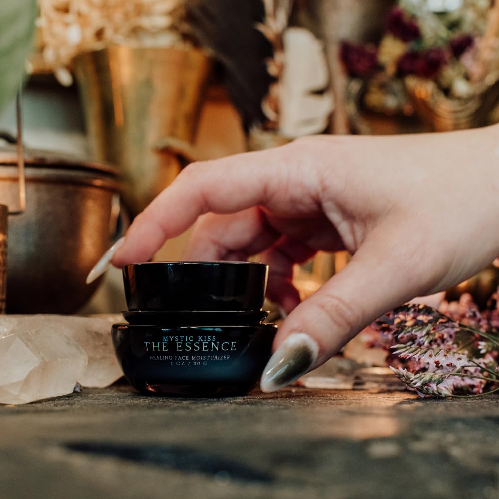Mystic Kiss Face Moisturizer Facial Cream Anti Aging - The Essence