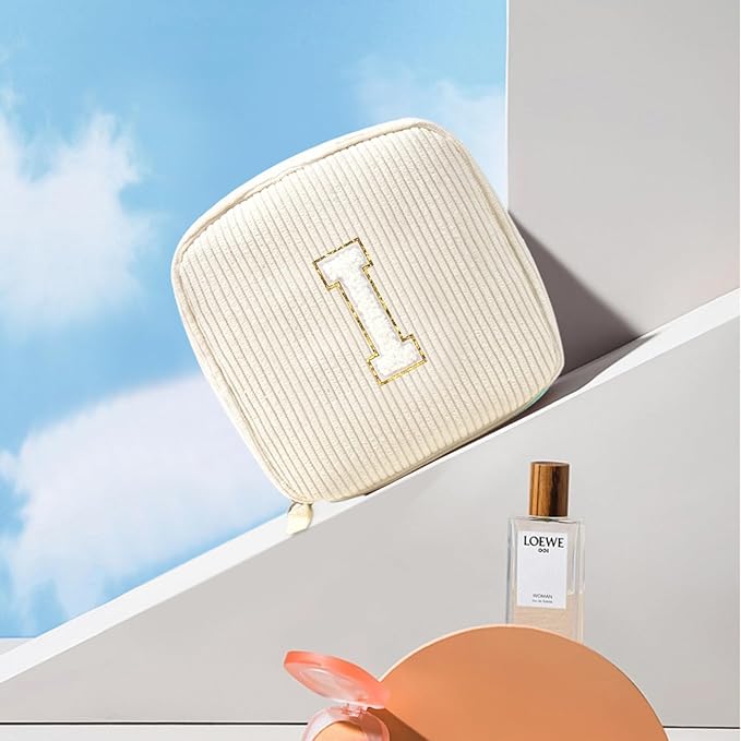 Cute Makeup Bag for Women - Monogram Personalized Initial Makeup Bags Cosmetic Pouch Make Up Case for Women Her Best Friend Friendship Sister Teacher, Birthday Gifts for Women (Letter I, Beige)