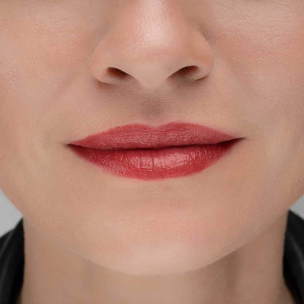 TRE'STIQUE Prime And Shine Lip Crayon, Refillable Shiny Lipstick With Built-in Lip Primer, Clean Beauty Makeup, Lipstick For Women, 2-in-1 Glossy and Primer