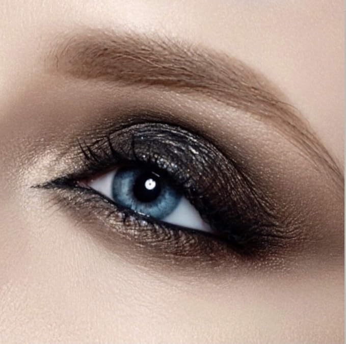Artisan L'uxe Beauty Velvet Jumbo Black Eyeliner with Free Sharpener | Blendable Makeup for Smokey Eyes - Waterproof Smudge Proof Pencil Eyeliner, Built-in Smudger & Long Lasting