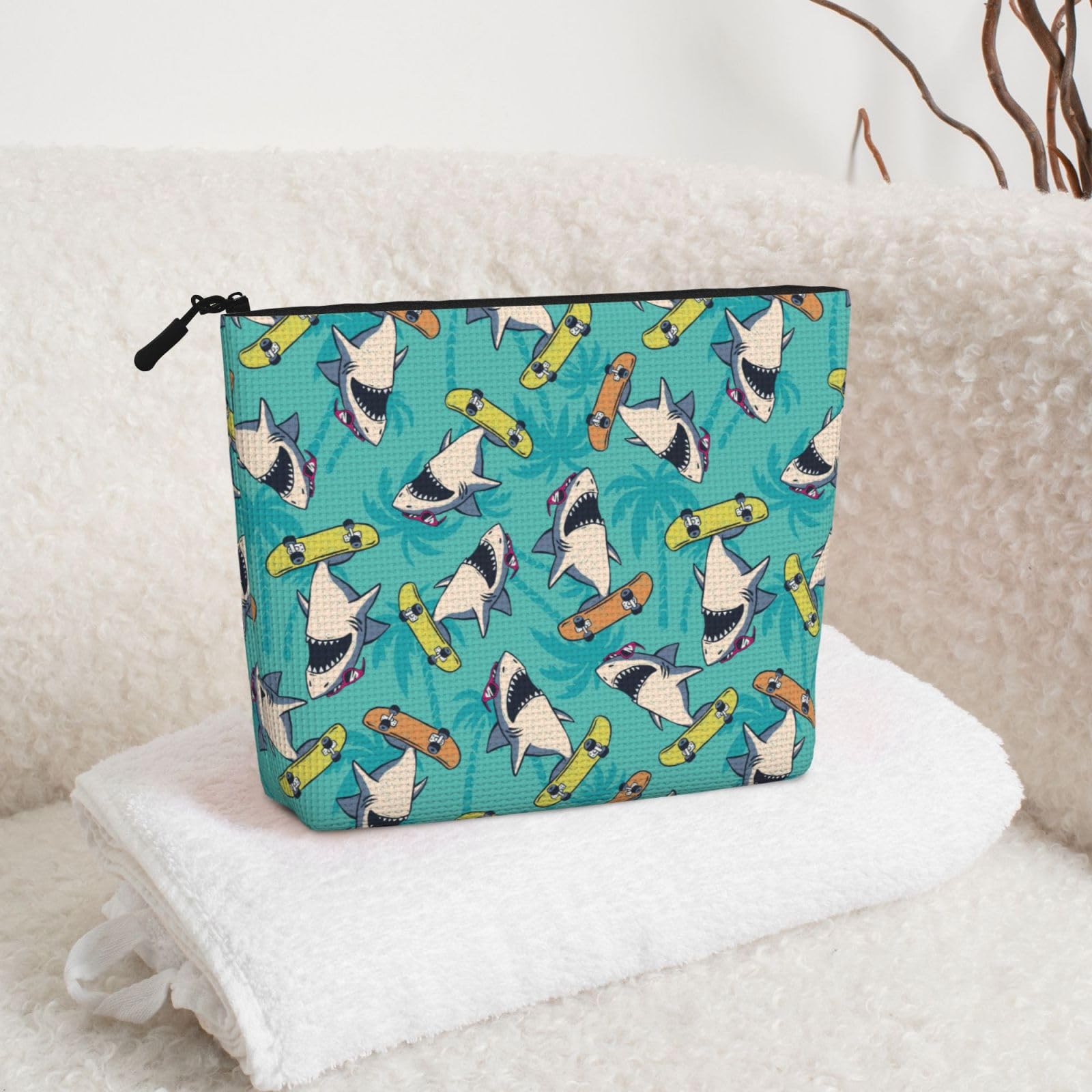 MOLAIGIN Surf Whale Shark Ocean Nautical Skateboard Cosmetic Bag For Women, Travel Makeup Bag, Toiletry Zipper Bag, Large Capacity Aesthetic Cases