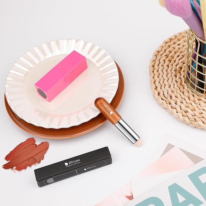 DUcare Lip Brush With Cap Lip Smudge Brush Mini Lip Makeup Brush