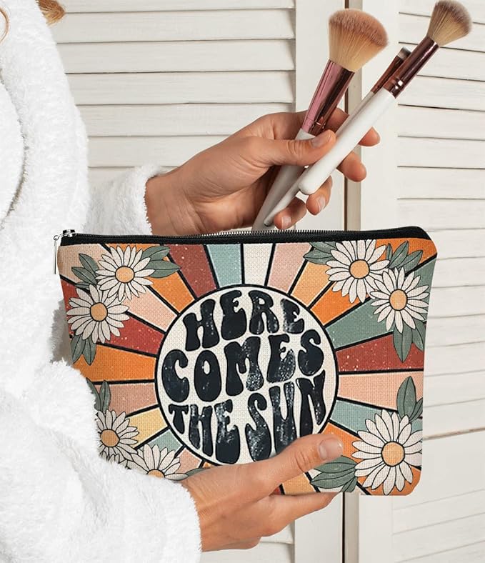 BARPERY Preppy Makeup Bags for Women,Trendy Retro Daisy Sunshine Makeup Bag Cute Floral Here Comes Summer Boho Inspirational Cosmetic Bag Gift for Teen Girls,Birthday Gifts for Women