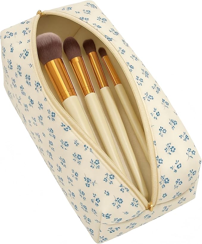 OIMEI Floral Quilted Cotton Makeup Bag for Women, Large Capacity Travel Cosmetic Pouch with Zipper, Cute Toiletry & Brush Organizer, Kawaii Makeup Storage Case – Navy Floral