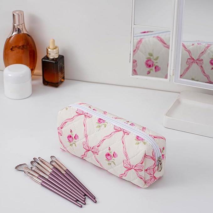 HHQQWZ Cute Floral Cotton Makeup Brush Cosmetic Bag for Women, Travel Quilted Zipper Make Up Bag, Flowers Toiletry Organizer Case Kawaii Makeup Cosmetic Travel Cloth Pouch (Pink Bowknot)