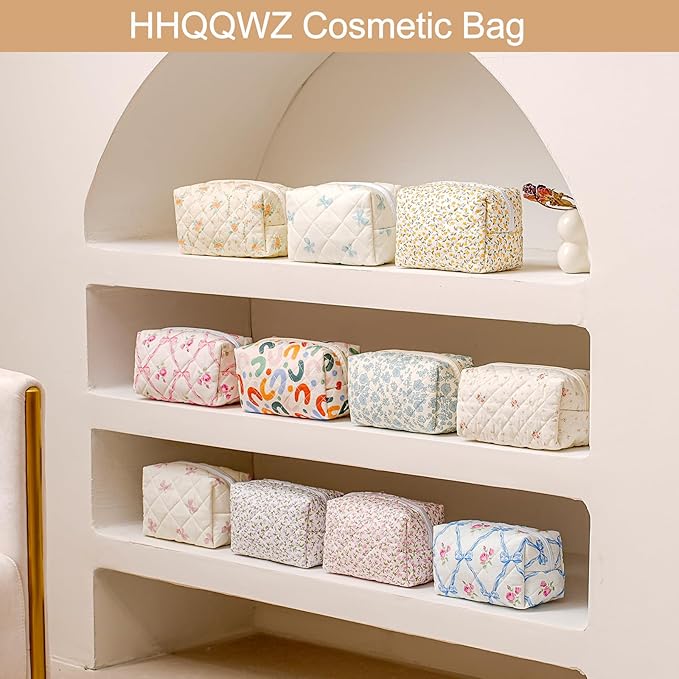 Makeup Bag Travel Cosmetic Bag for Women Girls, Zipper Make Up Pouch, Floral Flowers Toiletry Organizer Makeup, Portable Storage Cosmetic Travel Cloth Bag (Blue Floral+Pink Bow Tie)