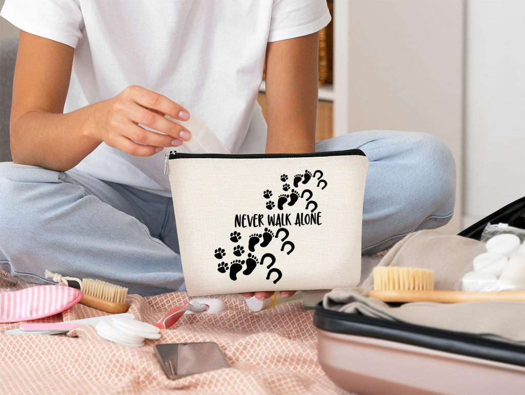BARPERY Horse Gifts Horsehoes Paw Farm Girl Makeup Bag,Inspirational Gifts Never Walk Alone Cosmetic Bag,Birthday Christmas Make up Bag Gifts for Women Coworkers Friend Teen Girls Animal Lover