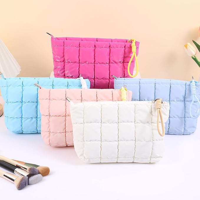 Beayuva Puffer Quilted Makeup Bag Travel Cosmetic Bag Portable Puffy Checkered Toiletry Pouch Skincare Organizer Purse Pencil Case (Black)