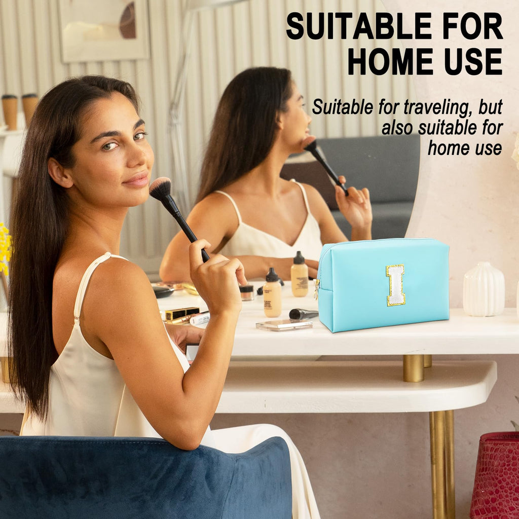 URSKYTOUS Gifts for Girls Initial Makeup Bag Personalized Cosmetic Bag with Zipper Cute Travel Toiletry Bag Waterproof PU Preppy Makeup Pouch Birthday Gift for Teen Girls Women(Blue I)
