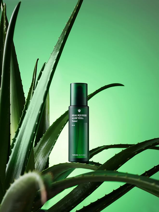 Nature Republic Real squeeze aloe vera Toner | Hydrating Moisturizer, Hydrating Glowm, Fast-Absorbing, Non-Sticky Formula, After Sun & Aftershave (150ml / 5.24oz)