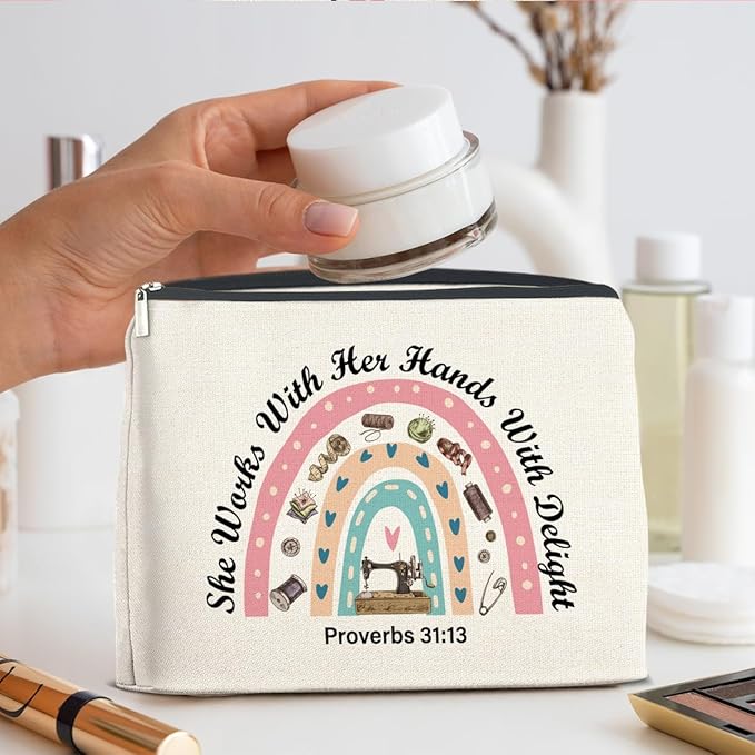 UPNEGE Sewing Lover Gifts Makeup Bag Gift for Quilter, Christian She Works with Her Hands in Delight Cosmetic Bag Zipper Makeup Pouch