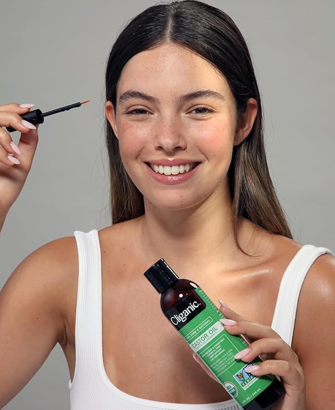 Cliganic Organic Castor Oil, 100% Pure (32oz with Eyelash Kit) - For Eyelashes, Eyebrows, Hair & Skin | Natural Cold Pressed Unrefined Hexane-Free