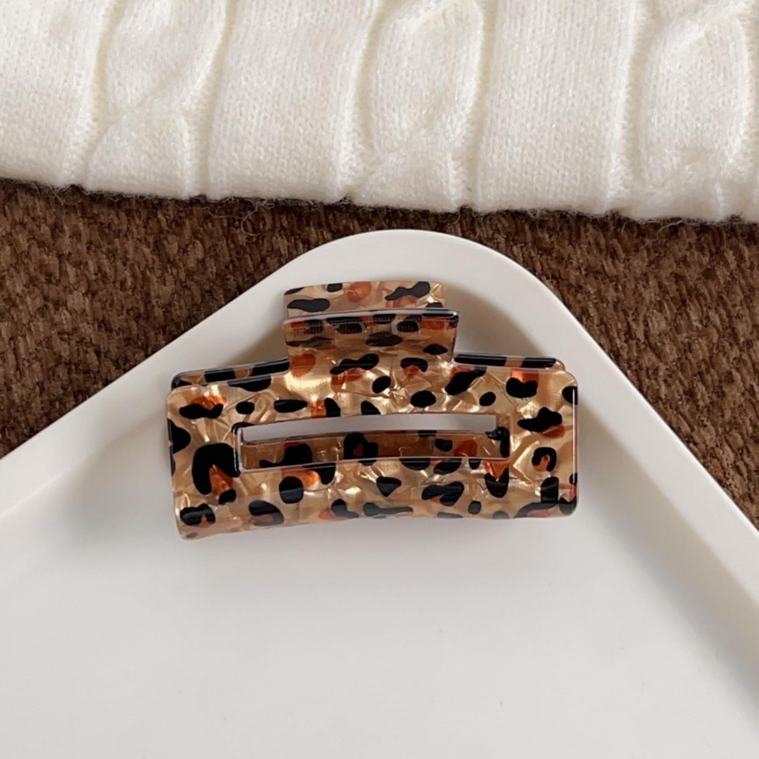 Textention Tortoise Hair Claw Clips, 3 Inch Non-Slip Acrylic Banana Barrettes Jaw Clips, Leopard Print Strong Hold Stylish Hair Accessories for Women Ladies Thin Thick Hair (2pcs)