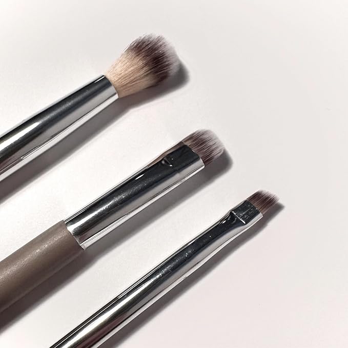 Sandstone Scandinavia Flat Eyeshadow Brush