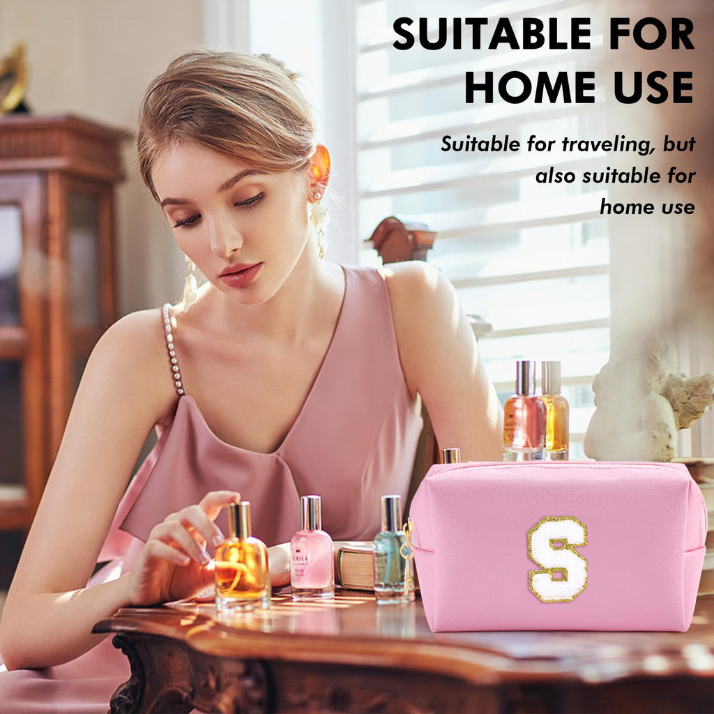 URSKYTOUS Patch Makeup Bag Travel Small Cosmetic Bag Pink PU Makeup Pouch Zippered Personalized Preppy Initial Skin Care Stuff Bag for Women Birthday Gift Teen Girl Gifts Trendy Stuff(S)