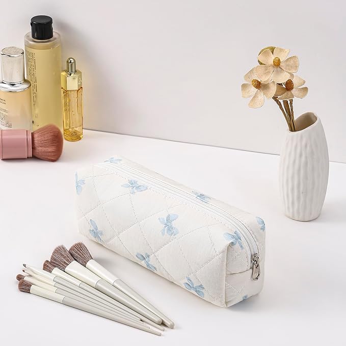 HHQQWZ Cute Floral Cotton Makeup Brush Cosmetic Bag for Women, Travel Quilted Zipper Make Up Bag, Flowers Toiletry Organizer Case Kawaii Makeup Cosmetic Travel Cloth Pouch (Blue Bow Tie)