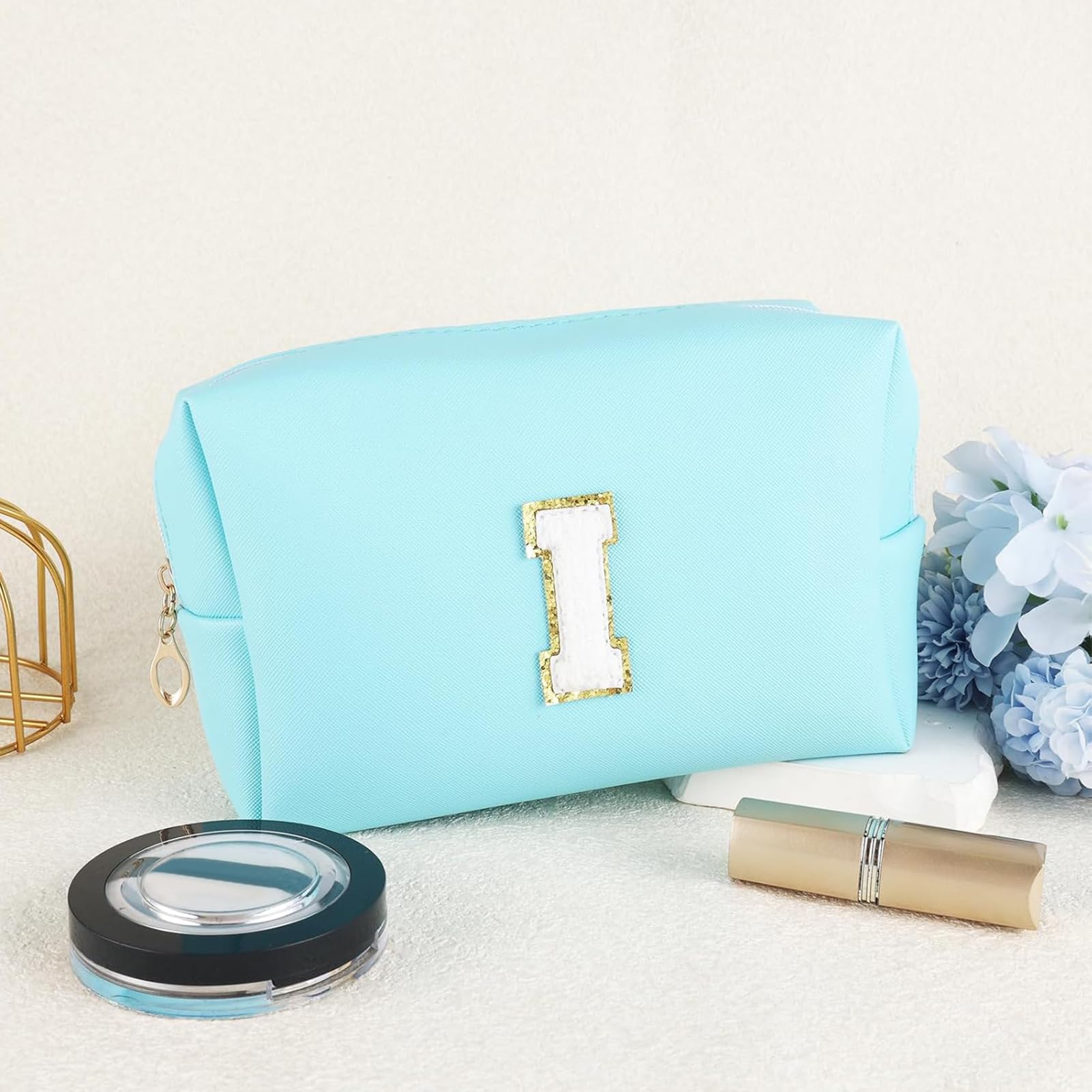 URSKYTOUS Gifts for Girls Initial Makeup Bag Personalized Cosmetic Bag with Zipper Cute Travel Toiletry Bag Waterproof PU Preppy Makeup Pouch Birthday Gift for Teen Girls Women(Blue I)