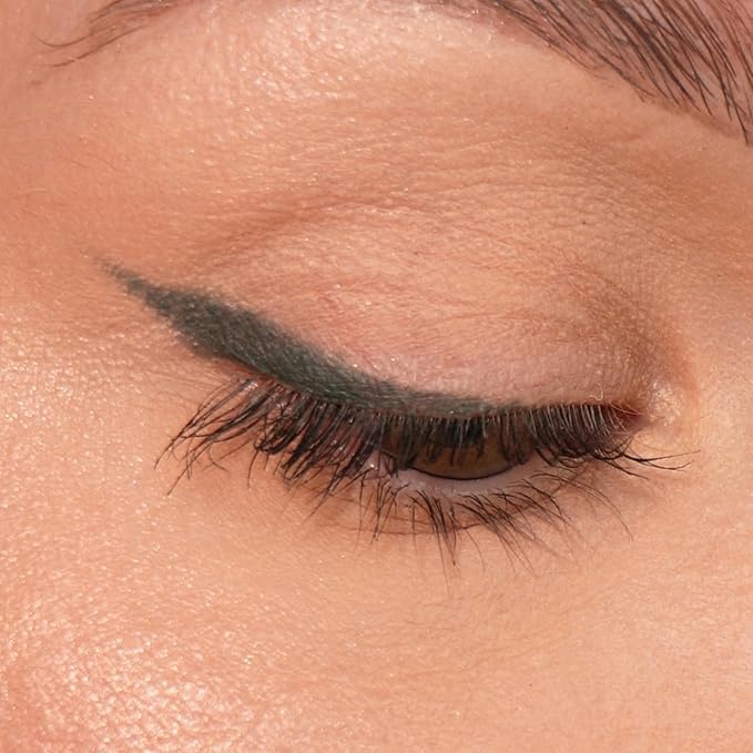 Sandstone Scandinavia Hypoallergenic Waterproof Eyeliner Pencil (Green)