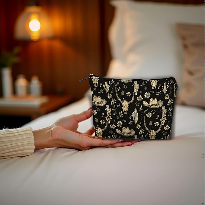 SAFDSGFDB Boho Western Makeup Bag, Rustic Country Western Cow Skull Cactus Cosmetic Bags Gifts for Women, Southwestern Cowgirl Portable Travel Toiletry Bag Zipper Makeup Pouch