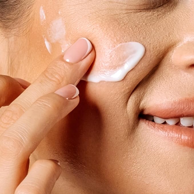 Geologie Retinol Anti-Aging Face Cream | Advanced.3% Retinol Formula for Effective Results | Reduce Fine Lines & Wrinkles | Protect & Repair Skin With Hyaluronic Acid & Niacinamide | For Men & Women