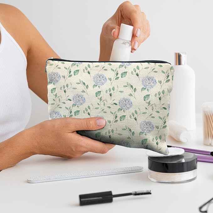 RYYCDOI Blue Hydrangea Floral Makeup Bag - Aesthetic Toiletry Pouch for Women, Hydrangea Gifts