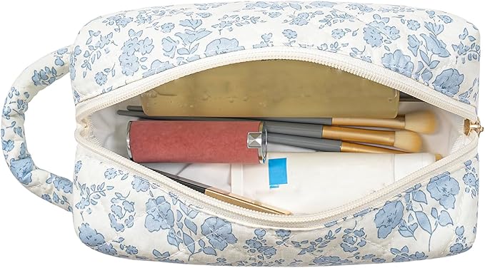 HHQQWZ Makeup Bag Travel Cosmetic Bag for Women, Zipper Make Up Pouch, Floral Flowers Toiletry Organizer Makeup with Handle, Cosmetic Travel Cloth Bag (Blue Floral)