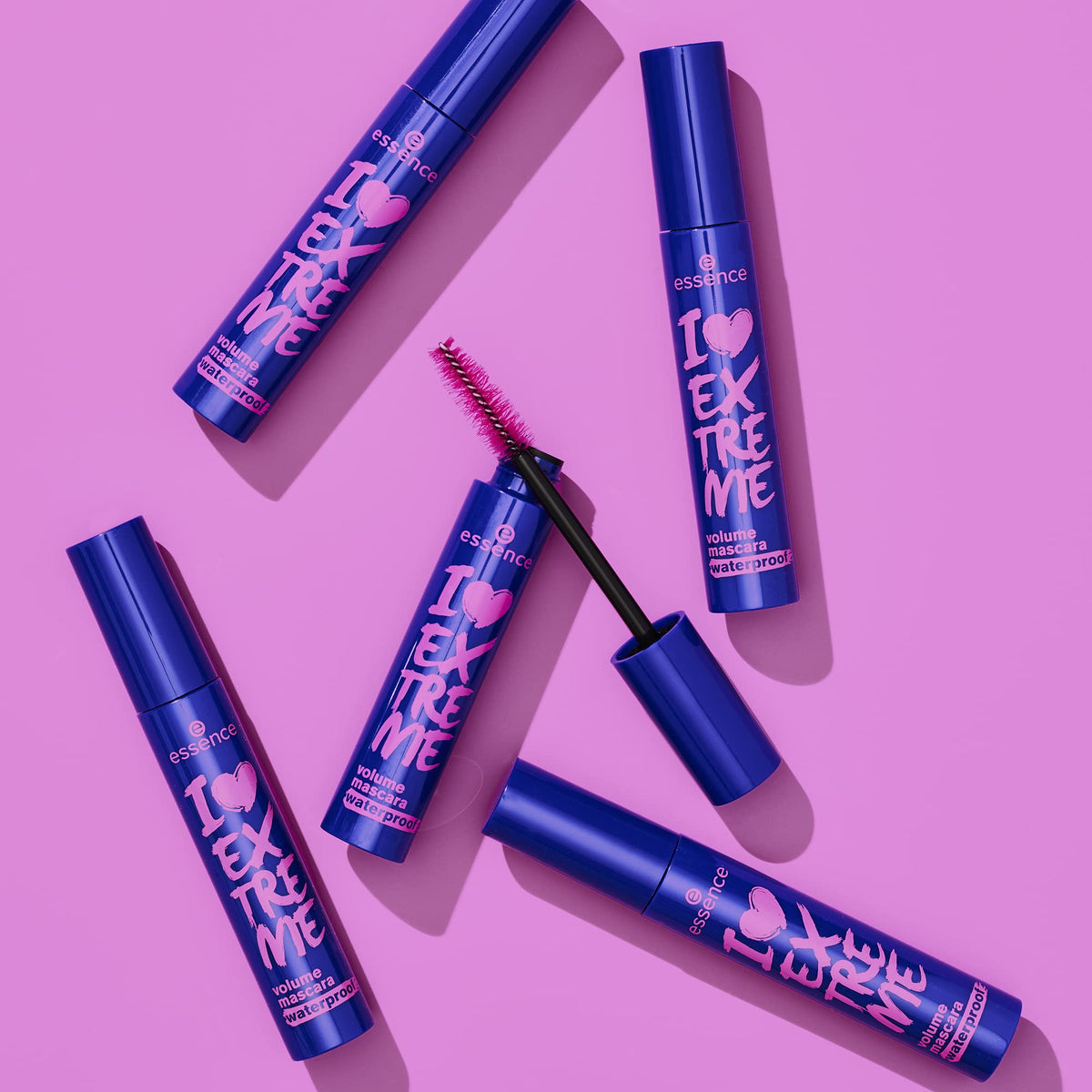 essence I Love Extreme Volume Waterproof Mascara, Black (Pack of 1)