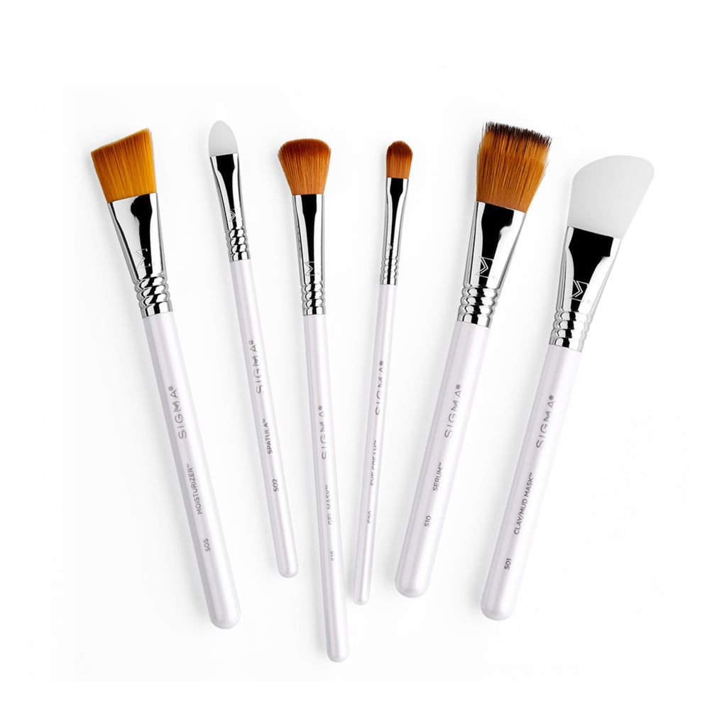 Sigma Beauty S02 Spatula Skincare Brush – Silicone Skincare Tool for Applying Skincare Products to Face and Skin, Face Mask Brush Applicator for Creams, Serums, and Masks (1 Pc)