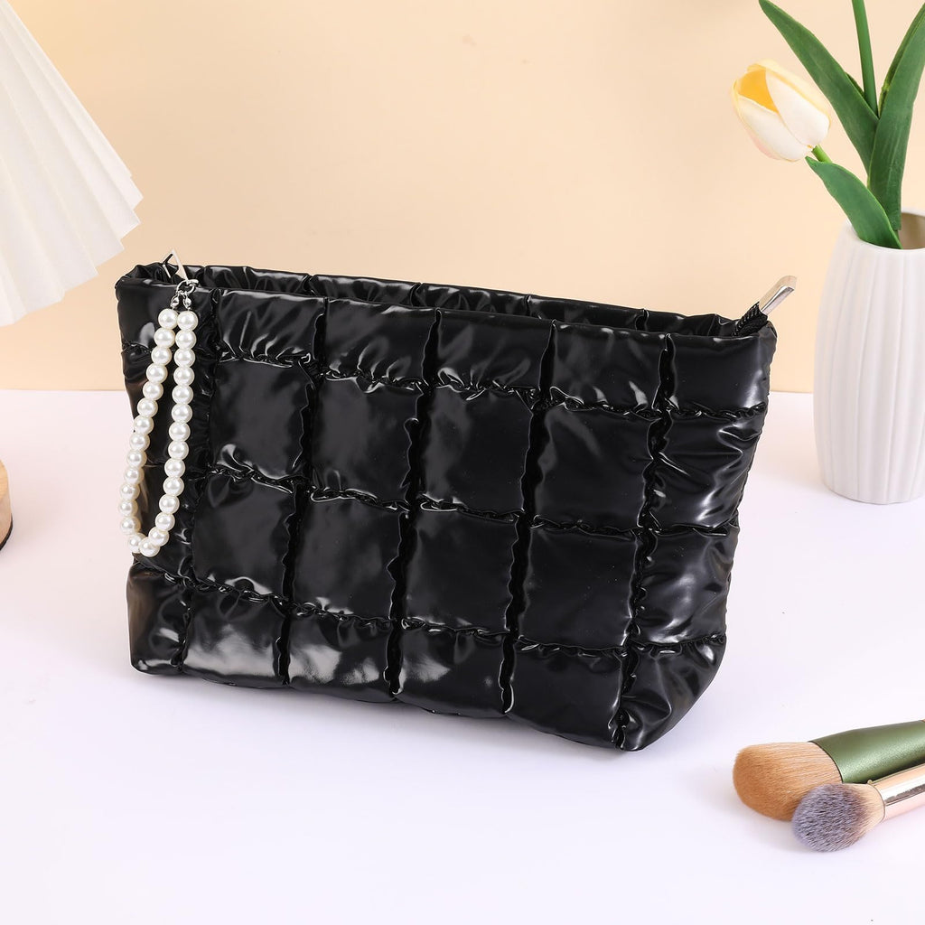 Beayuva Puffer Quilted Makeup Bag Travel Cosmetic Bag Portable Puffy Checkered Toiletry Pouch Skincare Organizer Purse Pencil Case (Black)