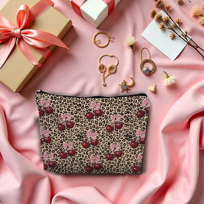 SAFDSGFDB Leopard Print Cherry Makeup Bag, Coquette Preppy Pink Bow Cherry Cosmetic Bags Gifts for Women, Funky Y2k Cheetah Print Portable Travel Toiletry Bag Zipper Makeup Pouch
