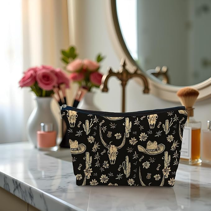 SAFDSGFDB Boho Western Makeup Bag, Rustic Country Western Cow Skull Cactus Cosmetic Bags Gifts for Women, Southwestern Cowgirl Portable Travel Toiletry Bag Zipper Makeup Pouch
