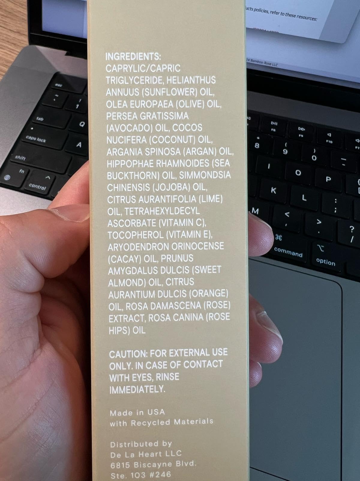 de la heart Golden Body Oil 3.4 fl oz | Nourishing Lightweight Body Moisturizer for Radiant, Silky Skin | Fast-Absorbing Natural Oil Blend with Subtle Glow | Hydration & Softness for All Skin Types