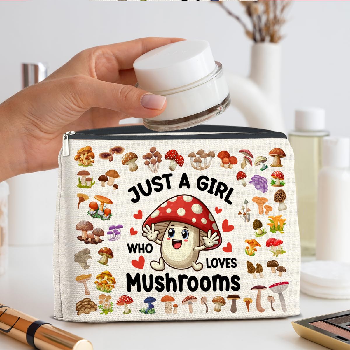 UPNEGE Mushroom Gifts Makeup Bag Mushroom Gifts for Women Teen Girls Sister Friend, Mushroom Lovers Gifts, Just a Girl Who Loves Mushrooms Zipper Makeup Pouch
