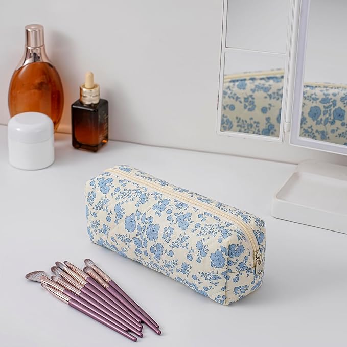 HHQQWZ Cute Floral Cotton Makeup Brush Cosmetic Bag for Women, Travel Quilted Zipper Make Up Bag, Flowers Toiletry Organizer Case Kawaii Makeup Cosmetic Travel Cloth Pouch (Blue+Navy Blue)
