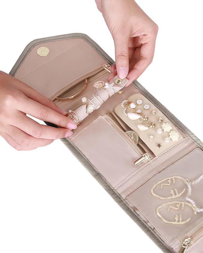 BAGSMART Travel Jewelry Organizer Case Foldable Jewelry Roll,Warm Gray
