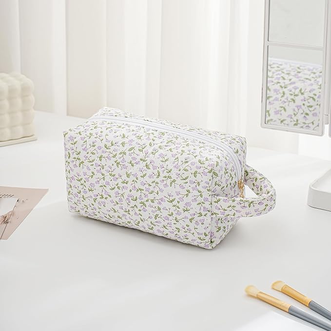 HHQQWZ Makeup Bag Travel Cosmetic Bag for Women, Zipper Make Up Pouch, Floral Flowers Toiletry Organizer Makeup with Handle, Cosmetic Travel Cloth Bag (Purple Floral)