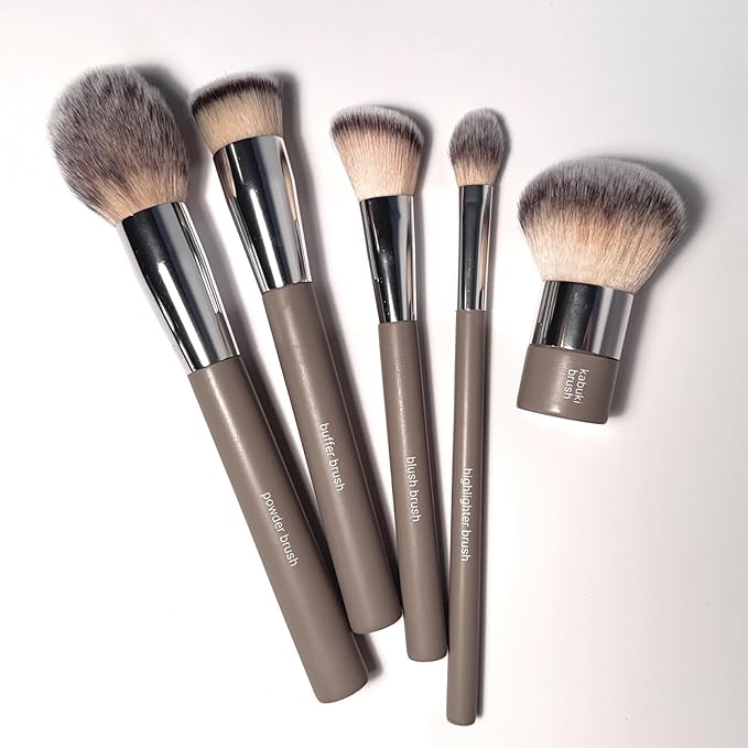 Sandstone Scandinavia Highlighter Brush