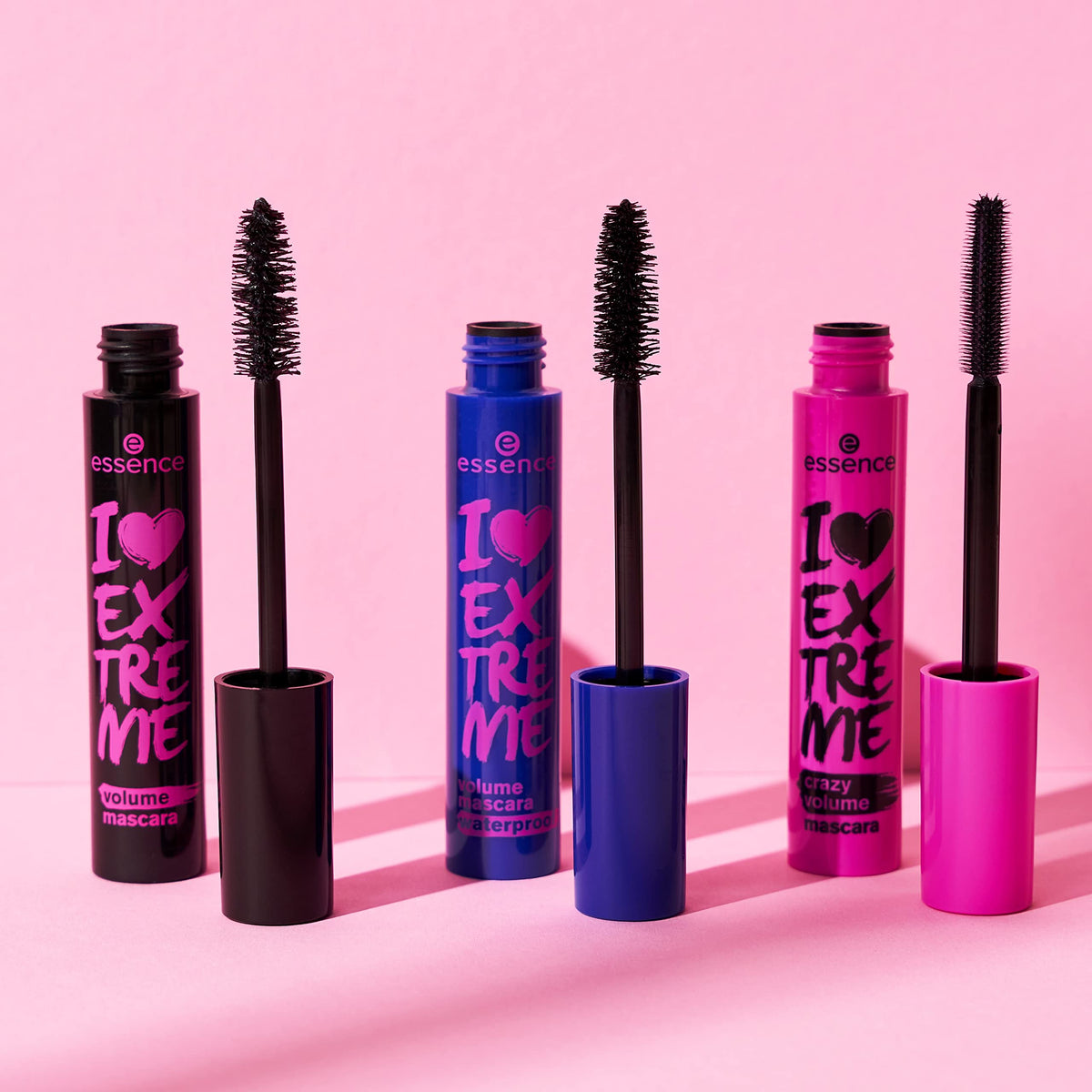 essence I Love Extreme Volume Waterproof Mascara, Black (Pack of 1)